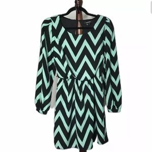 Green & Black Long Sleeve Dress Zig Zag Print